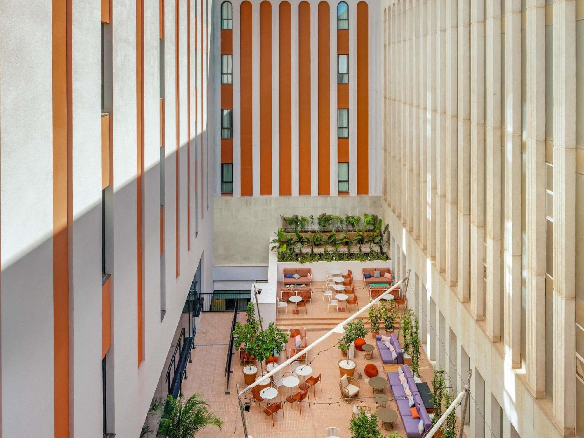 Ibis Styles Sevilla City Santa Justa Экстерьер фото