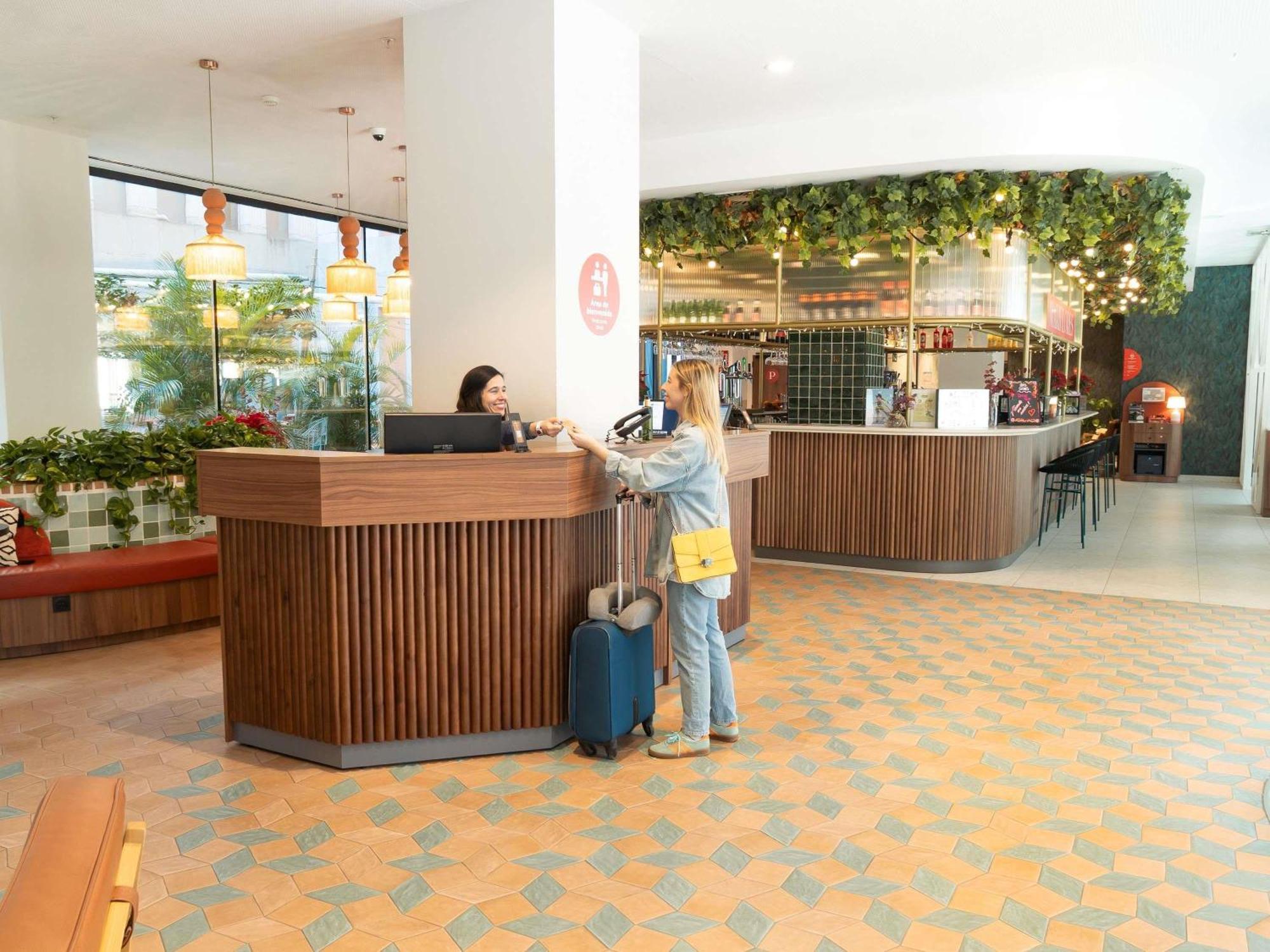 Ibis Styles Sevilla City Santa Justa Экстерьер фото