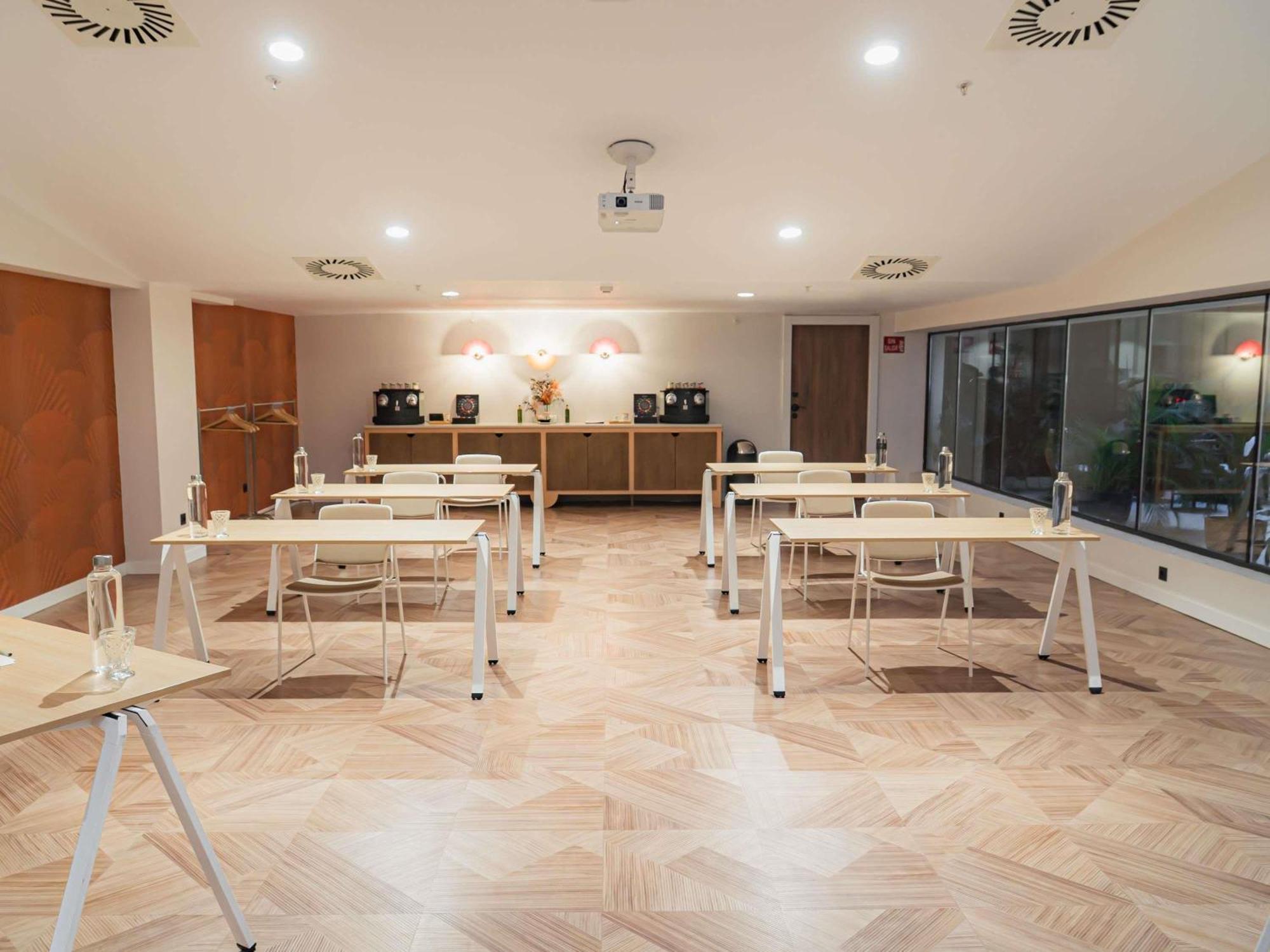 Ibis Styles Sevilla City Santa Justa Экстерьер фото