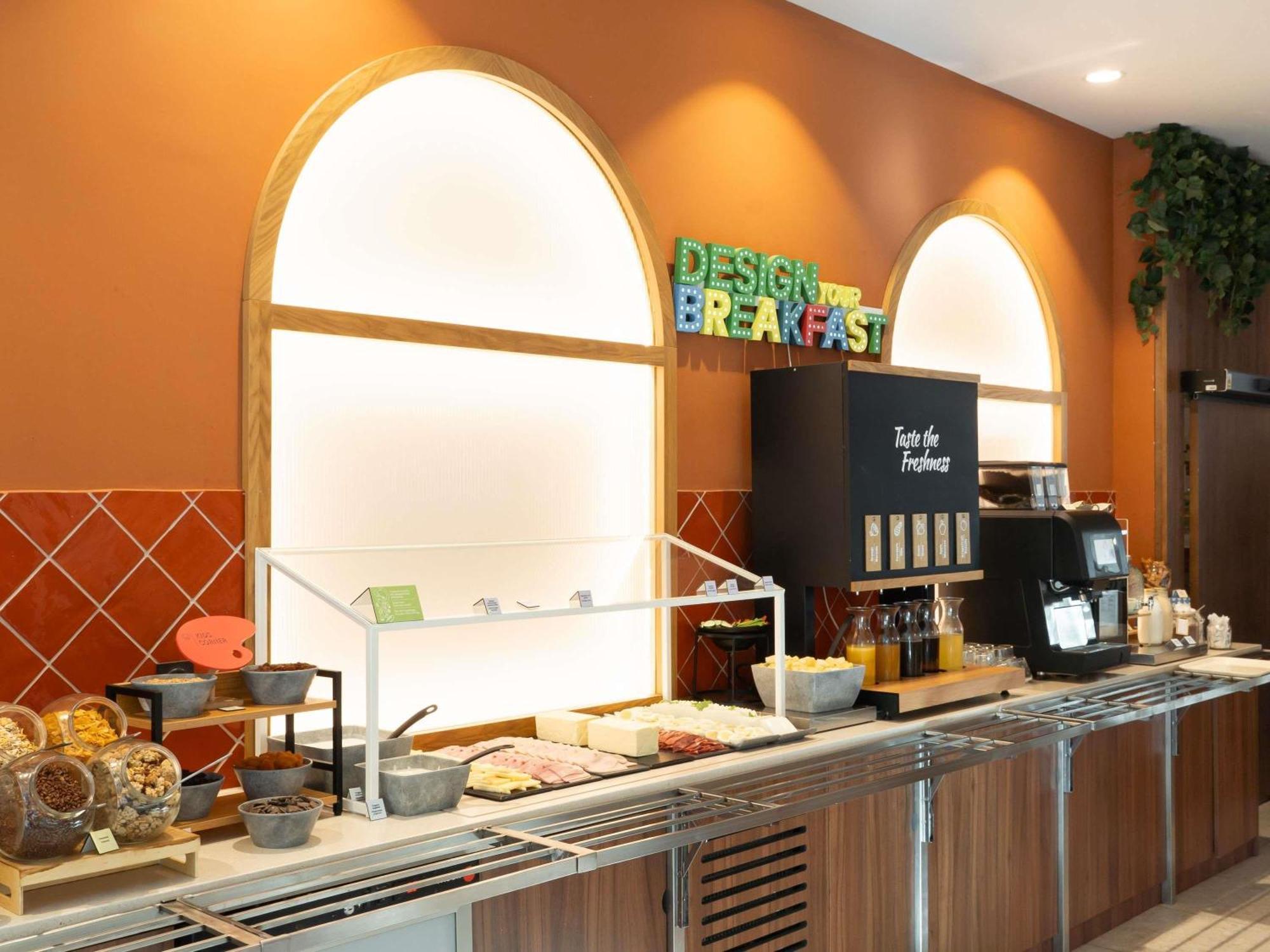 Ibis Styles Sevilla City Santa Justa Экстерьер фото